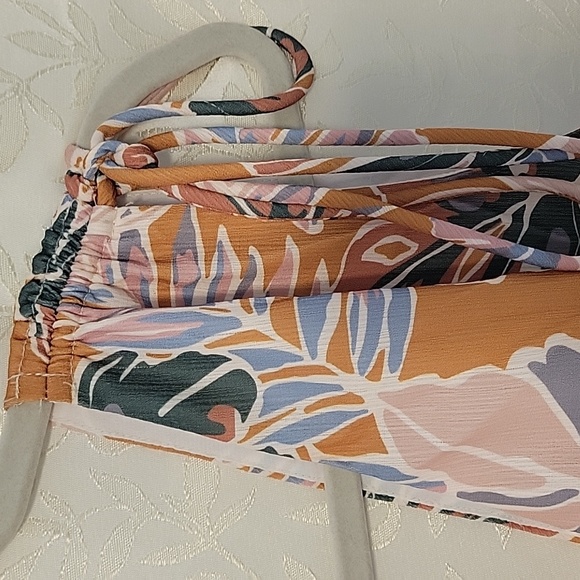 Jacqui E Multicolor Floral Blouse - Picture 16 of 16